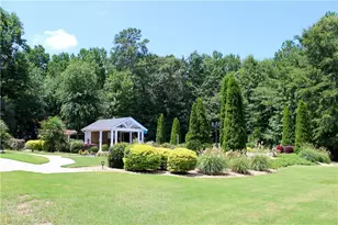 628 Wellington Dr, Winder, GA 30680 - Photo 9
