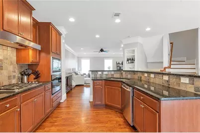 2690 Derby Walk NE, Atlanta, GA 30319 - Photo 7