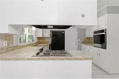1614 Devon Court, Stone Mountain, GA 30088 - Photo 17