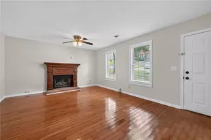 1685 Grist Mill Dr, Marietta, GA 30062 - Photo 5