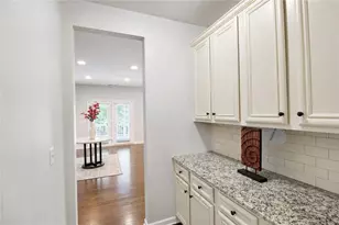 505 Lance View Ln, Lawrenceville, GA 30045 - Photo 9