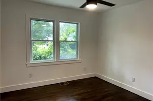 1390 Westmont Rd SW, Atlanta, GA 30311 - Photo 9