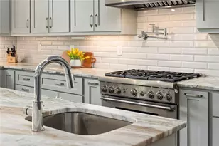383 Peachtree Ave NE, Atlanta, GA 30305 - Photo 25