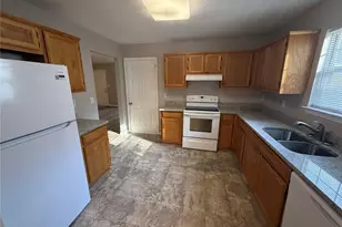 505 Village Cir, Stockbridge, GA 30281 - Photo 9