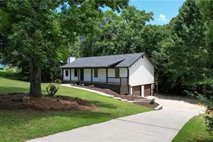 323 Hill Crest Cir, Woodstock, GA 30188 - Photo 3