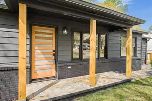 960 Pine Forest Dr SW, Mableton, GA 30126 - Photo 5