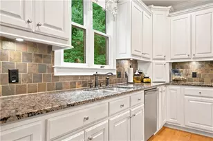 135 Laurel Ridge Dr, Alpharetta, GA 30004 - Photo 19