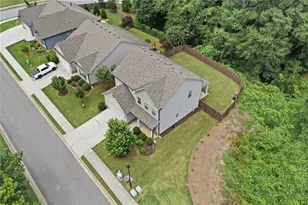896 Brighton Park Cir, Hoschton, GA 30548 - Photo 5