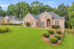 1390 Beringer Dr, Hoschton, GA 30548 - Photo 7