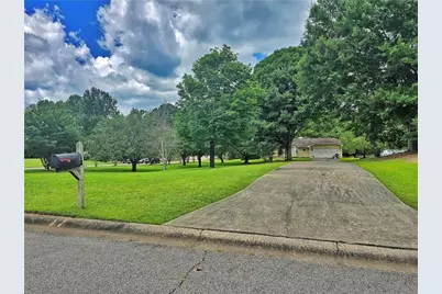 120 Aspen Lake Drive, Newnan, GA 30263 - Photo 3