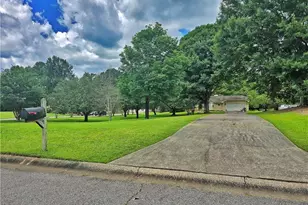 120 Aspen Lake Dr, Newnan, GA 30263 - Photo 3
