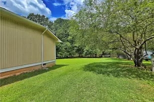 120 Aspen Lake Dr, Newnan, GA 30263 - Photo 11