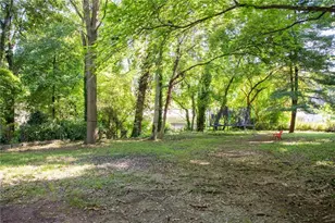 2816 Defoors Ferry Rd NW, Atlanta, GA 30318 - Photo 17