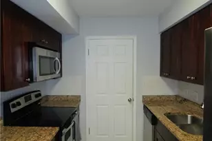 4003 Wingate Way, Sandy Springs, GA 30350 - Photo 9