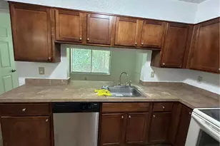 913 Seasons Pkwy, Norcross, GA 30093 - Photo 3