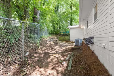 220 Woods Drive  NE, Marietta, GA 30060 - Photo 33