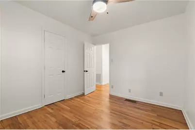 220 Woods Drive  NE, Marietta, GA 30060 - Photo 23