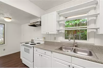 220 Woods Drive  NE, Marietta, GA 30060 - Photo 15