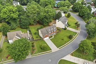 1660 Calvin Davis Circle, Lawrenceville, GA 30043 - Photo 5