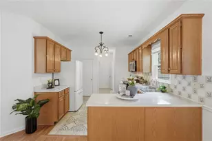 1660 Calvin Davis Circle, Lawrenceville, GA 30043 - Photo 17