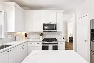 605 Silverberry Ln, Sugar Hill, GA 30518 - Photo 7