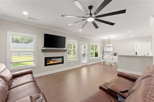 272 Cherry St, Cornelia, GA 30531 - Photo 7