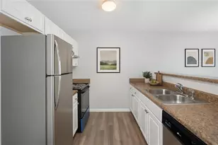 6947 Gallant Cir SE, Mableton, GA 30126 - Photo 9