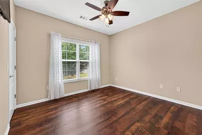 305 Victory Circle, Commerce, GA 30529 - Photo 7