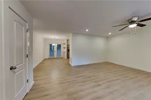 1402 Mountain Overlook Ct, Marietta, GA 30066 - Photo 5