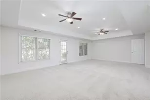 5468 Wentworth St, Sandy Springs, GA 30342 - Photo 9