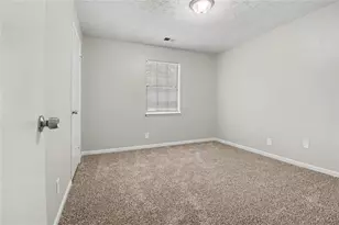 5487 Hall Cir, Union City, GA 30291 - Photo 13
