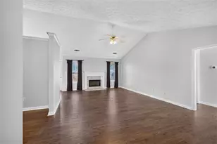 490 Sunnyside Dr, Lawrenceville, GA 30044 - Photo 5