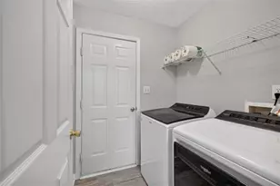 490 Sunnyside Dr, Lawrenceville, GA 30044 - Photo 17