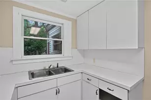 542 Walnut St, Hapeville, GA 30354 - Photo 13