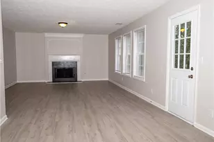 1860 Pinehurst View Dr, Grayson, GA 30017 - Photo 7