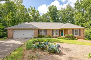 1656 Windcrest Dr SW, Marietta, GA 30064 - Photo 1