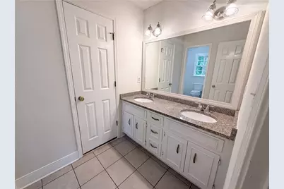 4379 Inns Brook Drive, Snellville, GA 30039 - Photo 17