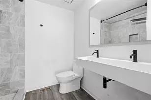 2226 Spring Walk Ct, Atlanta, GA 30341 - Photo 15