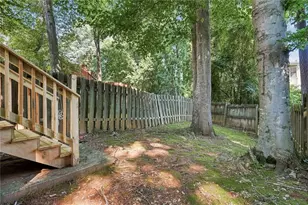 2226 Spring Walk Ct, Atlanta, GA 30341 - Photo 29