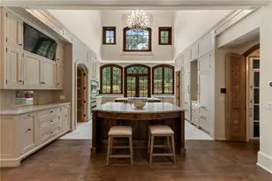 35 Valley Rd NW, Atlanta, GA 30305 - Photo 13