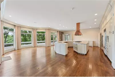9415 Huntcliff Trace, Sandy Springs, GA 30350 - Photo 13