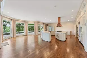 9415 Huntcliff Trce, Sandy Springs, GA 30350 - Photo 13