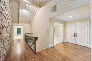 9415 Huntcliff Trce, Sandy Springs, GA 30350 - Photo 23