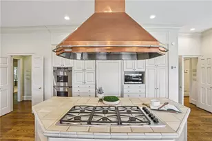 9415 Huntcliff Trce, Sandy Springs, GA 30350 - Photo 11