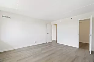 2460 Peachtree Road NE, Atlanta, GA 30305 - Photo 29