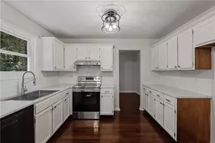3242 Boulder Brook Dr, Lithonia, GA 30038 - Photo 5