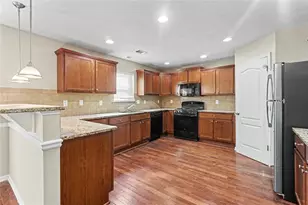 2253 Park Manor Ln, Snellville, GA 30078 - Photo 13