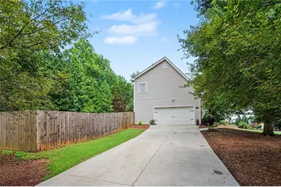 1001 City Market Street, Hoschton, GA 30548 - Photo 33