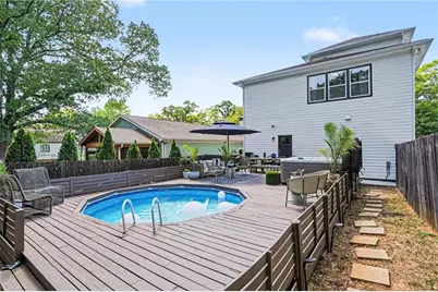 325 Sisson Avenue NE, Atlanta, GA 30317 - Photo 25