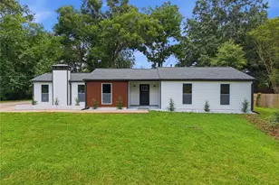978 Hilltop Ct, Lawrenceville, GA 30045 - Photo 1
